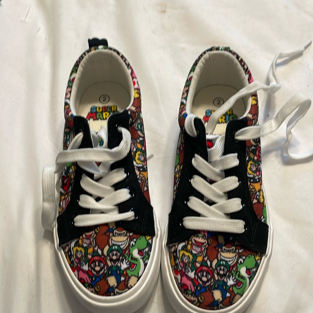 Super Mario kids shoe size 2